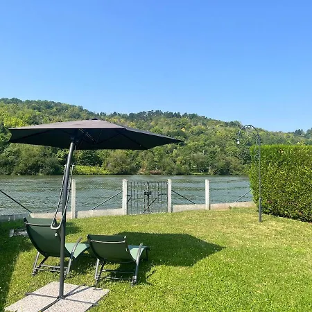 Chalet En Bord De Seine *